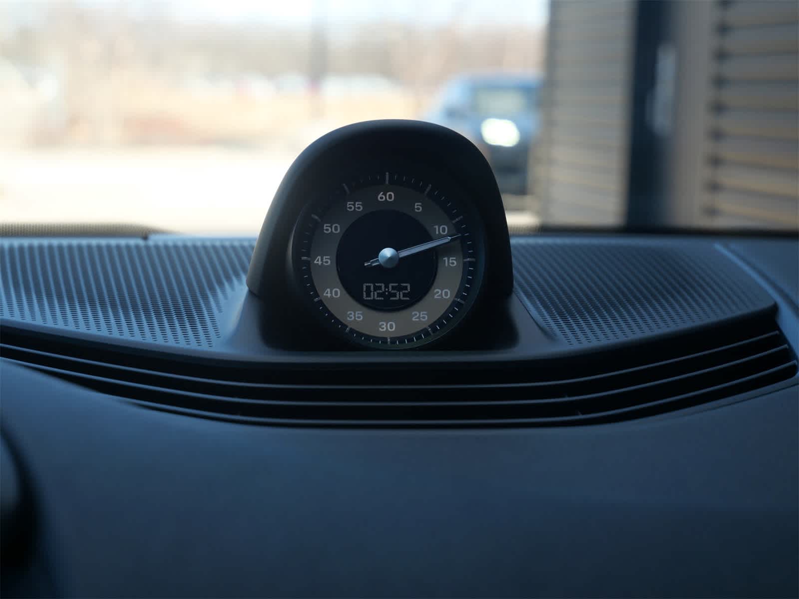 Thumbnail: 2025 Porsche Taycan - 23