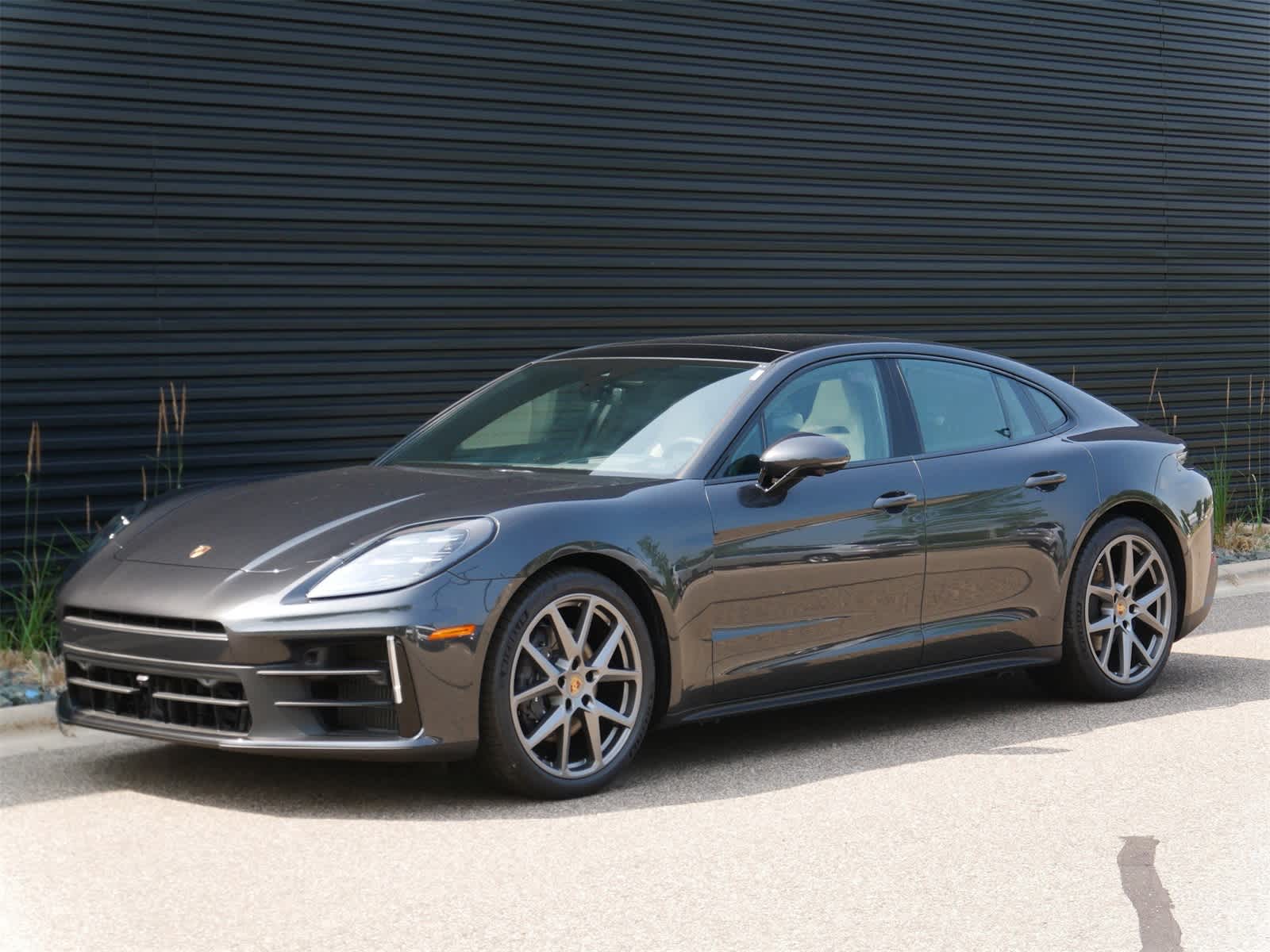 Thumbnail: 2025 Porsche Panamera - 1