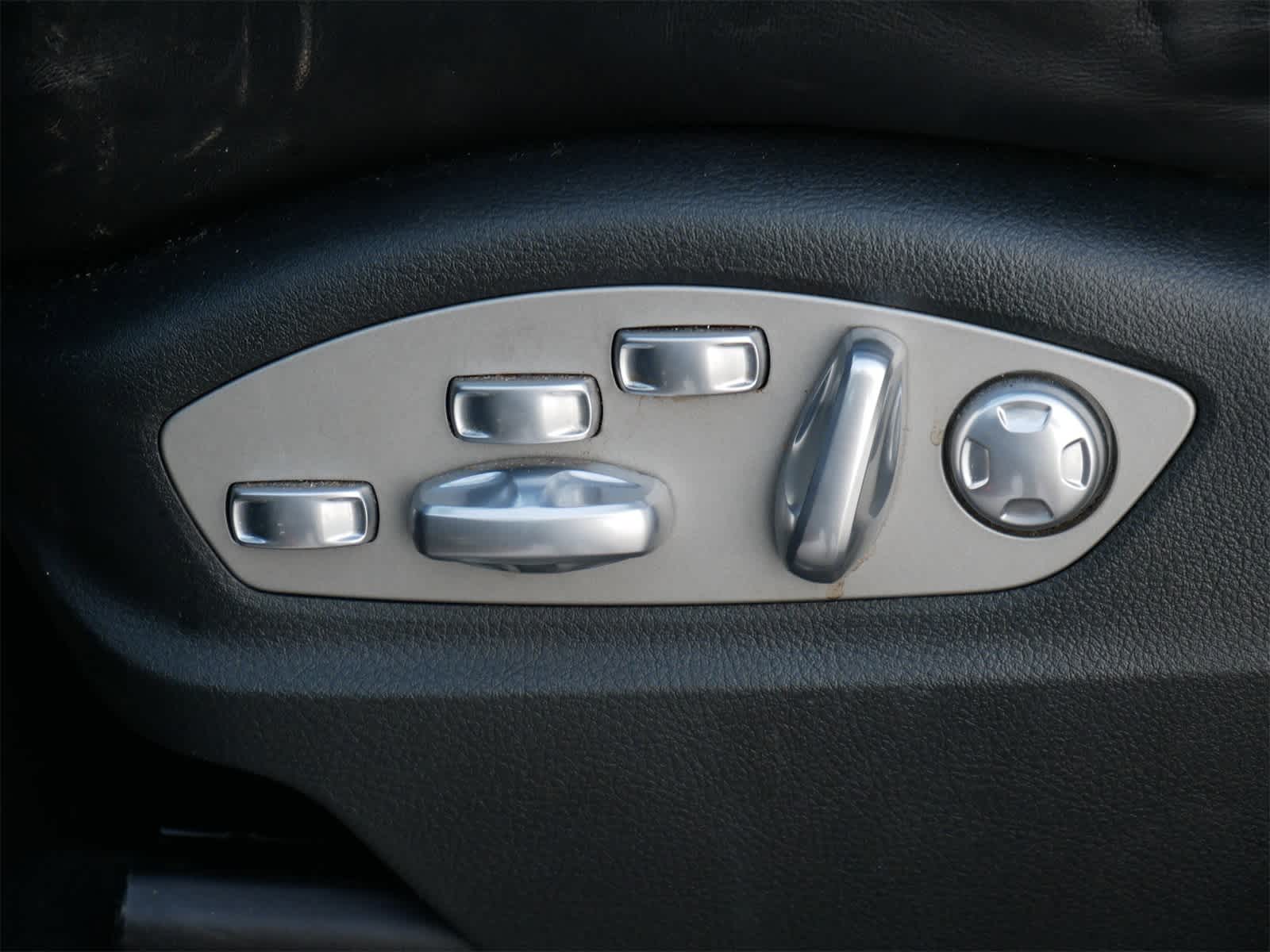 Thumbnail: 2014 Porsche Cayenne - 9