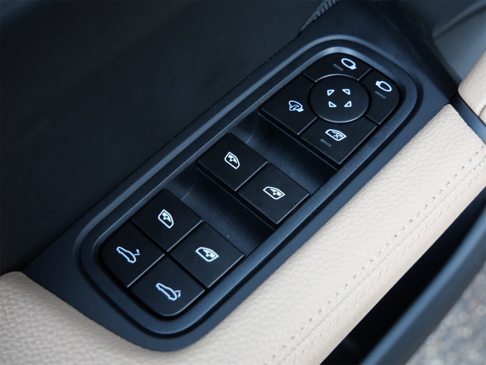 Thumbnail: 2026 Porsche Cayenne - 12