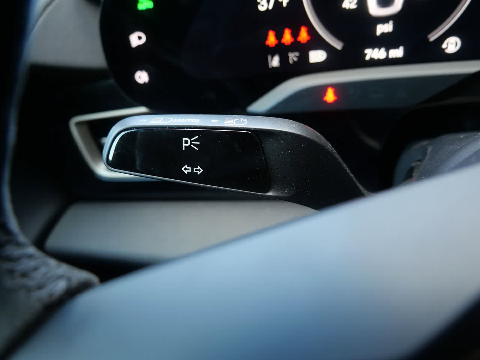 Thumbnail: 2025 Porsche Taycan - 26