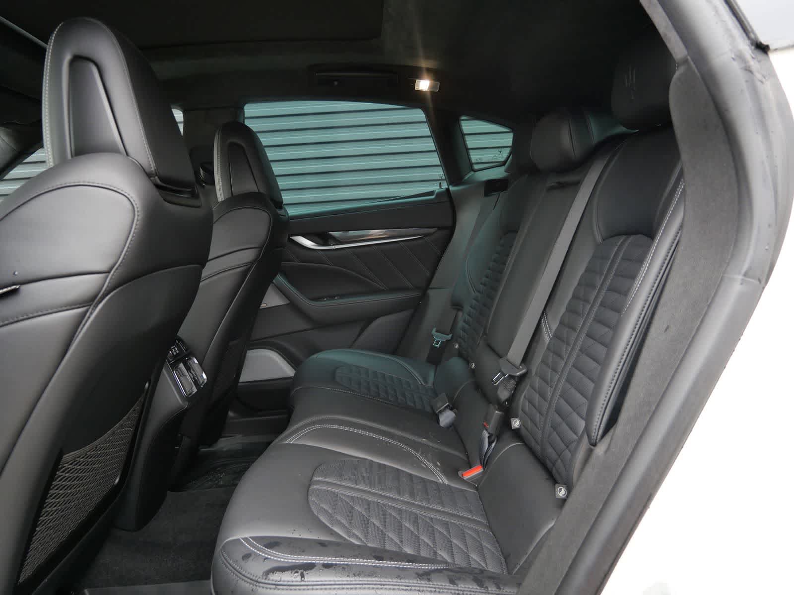 Thumbnail: 2022 Maserati Levante - 10