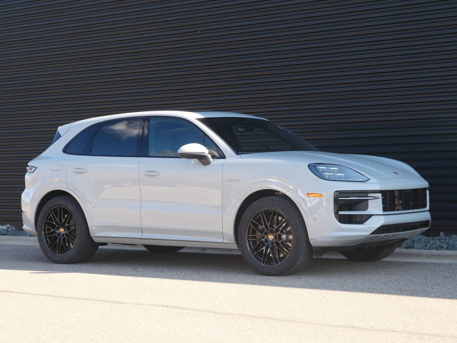Thumbnail: 2026 Porsche Cayenne - 28