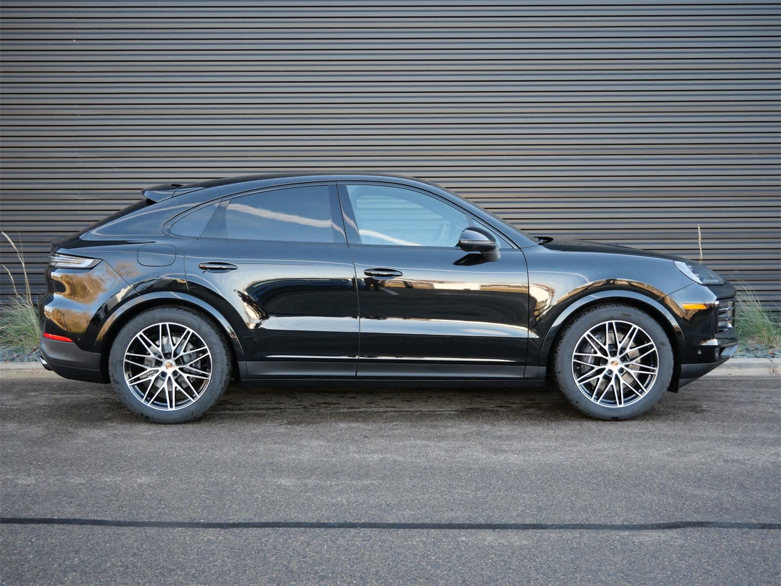 Thumbnail: 2026 Porsche Cayenne - 25