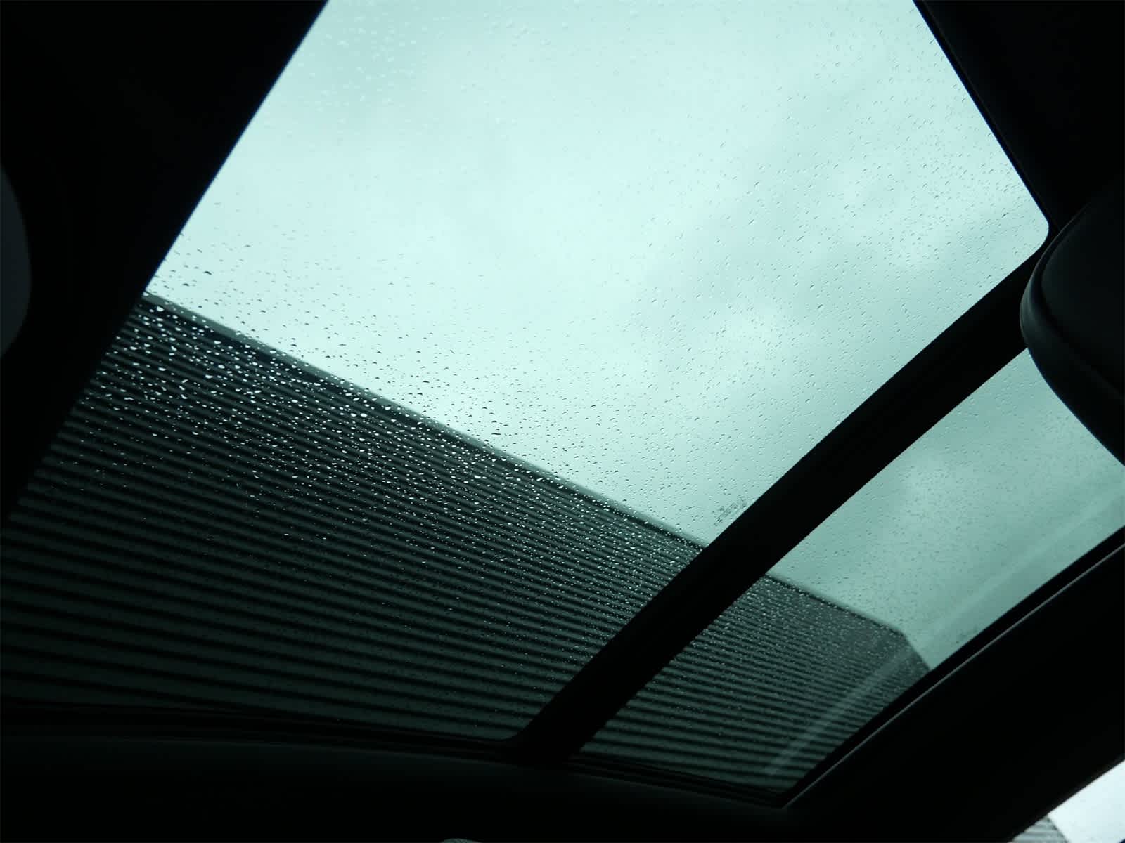 Thumbnail: 2026 Porsche Macan - 18