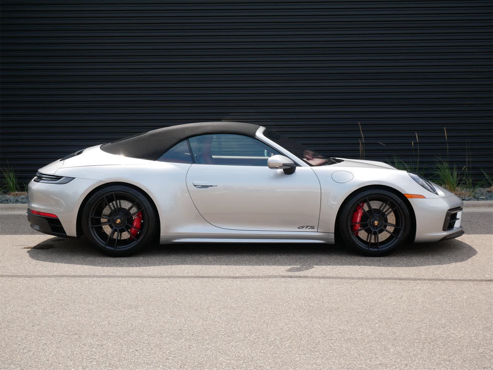 Thumbnail: 2023 Porsche 911 - 25
