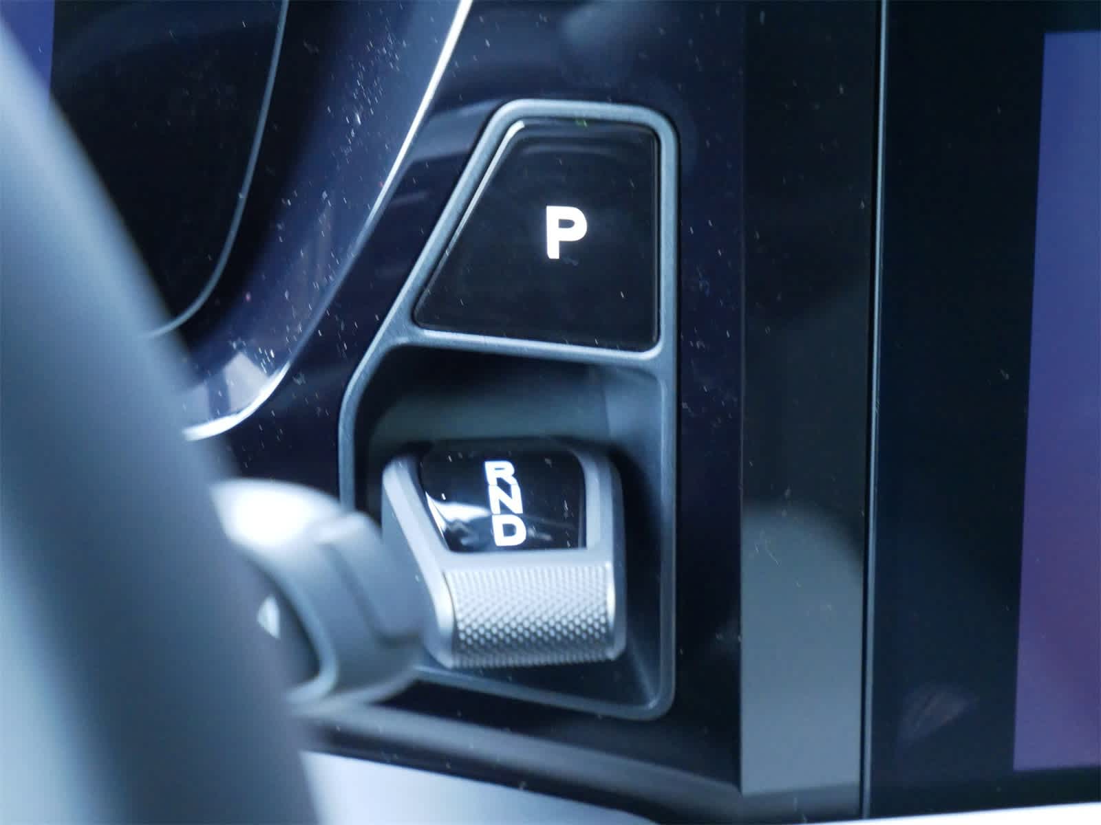 Thumbnail: 2025 Porsche Macan - 13