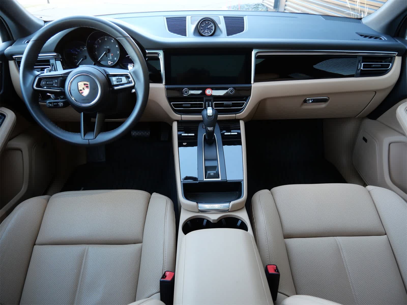 Thumbnail: 2025 Porsche Macan - 8