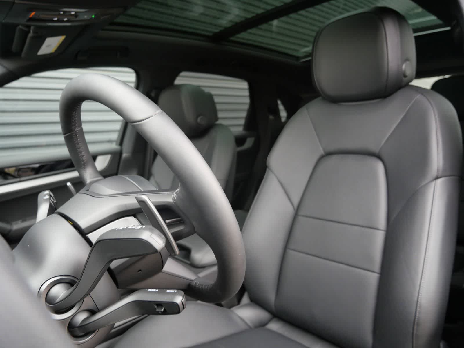 Thumbnail: 2026 Porsche Cayenne - 5