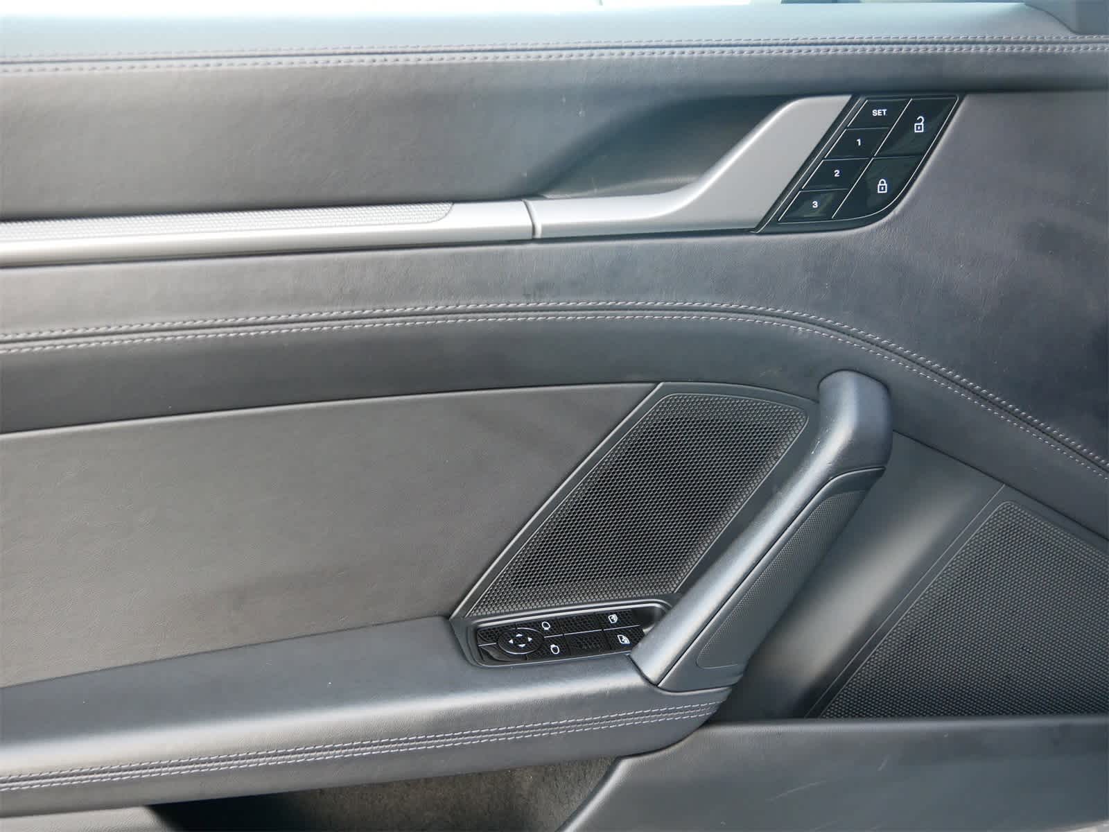 Thumbnail: 2020 Porsche 911 - 9