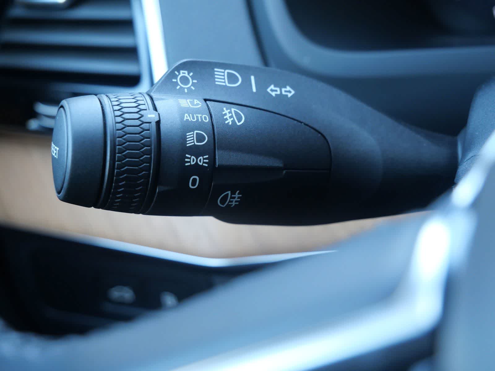 Thumbnail: 2025 Volvo XC90 - 23