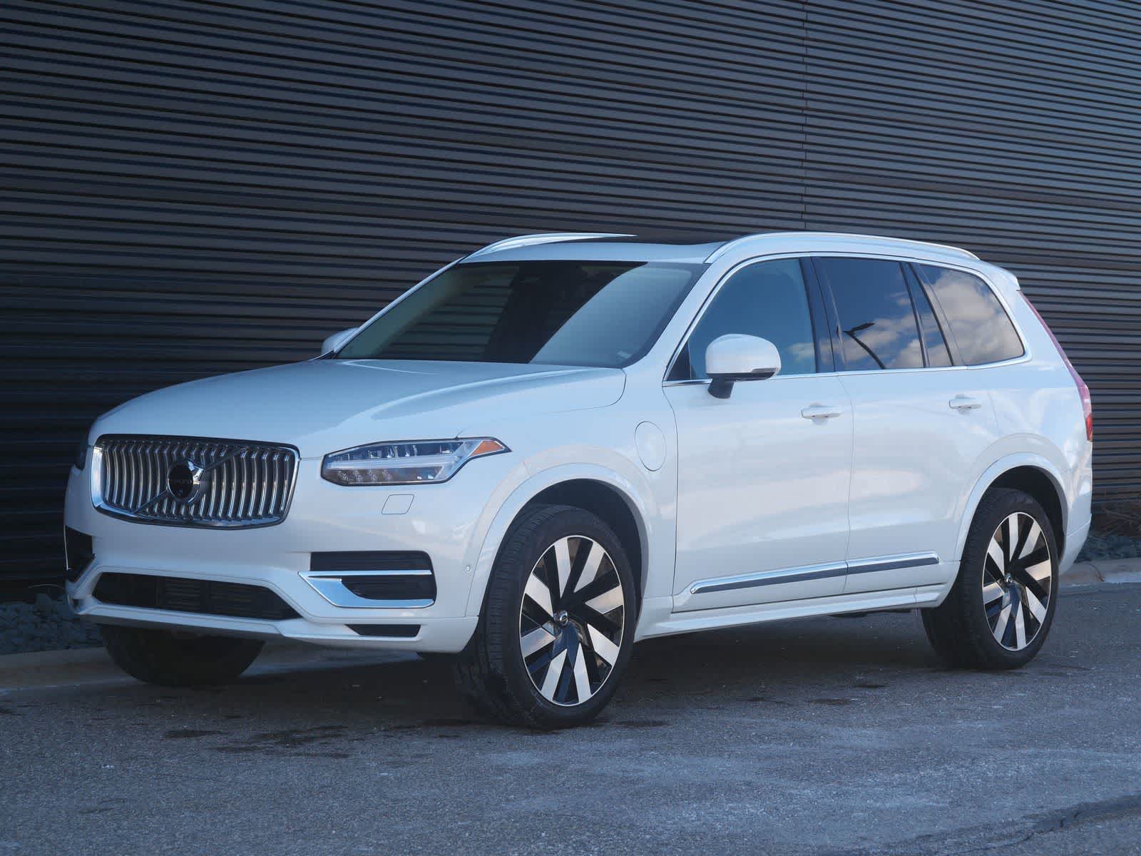 Thumbnail: 2025 Volvo XC90 - 1