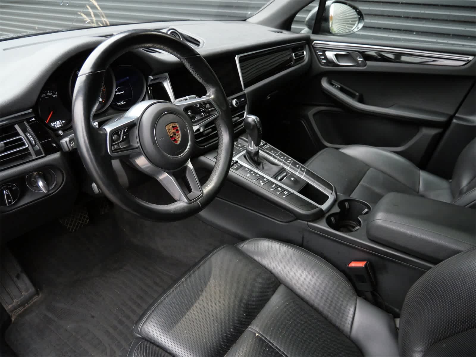 Thumbnail: 2020 Porsche Macan - 4