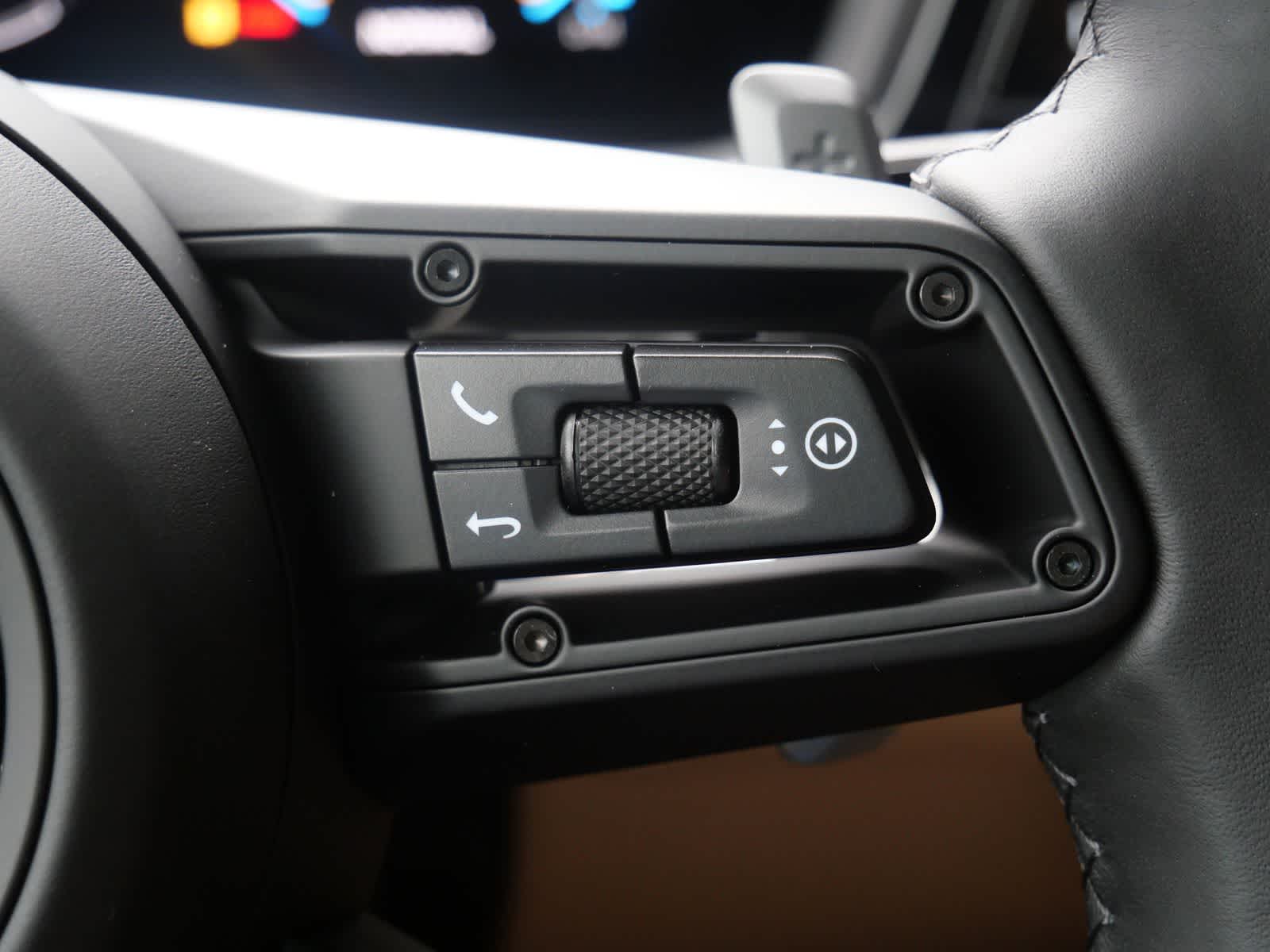 Thumbnail: 2026 Porsche Cayenne - 18