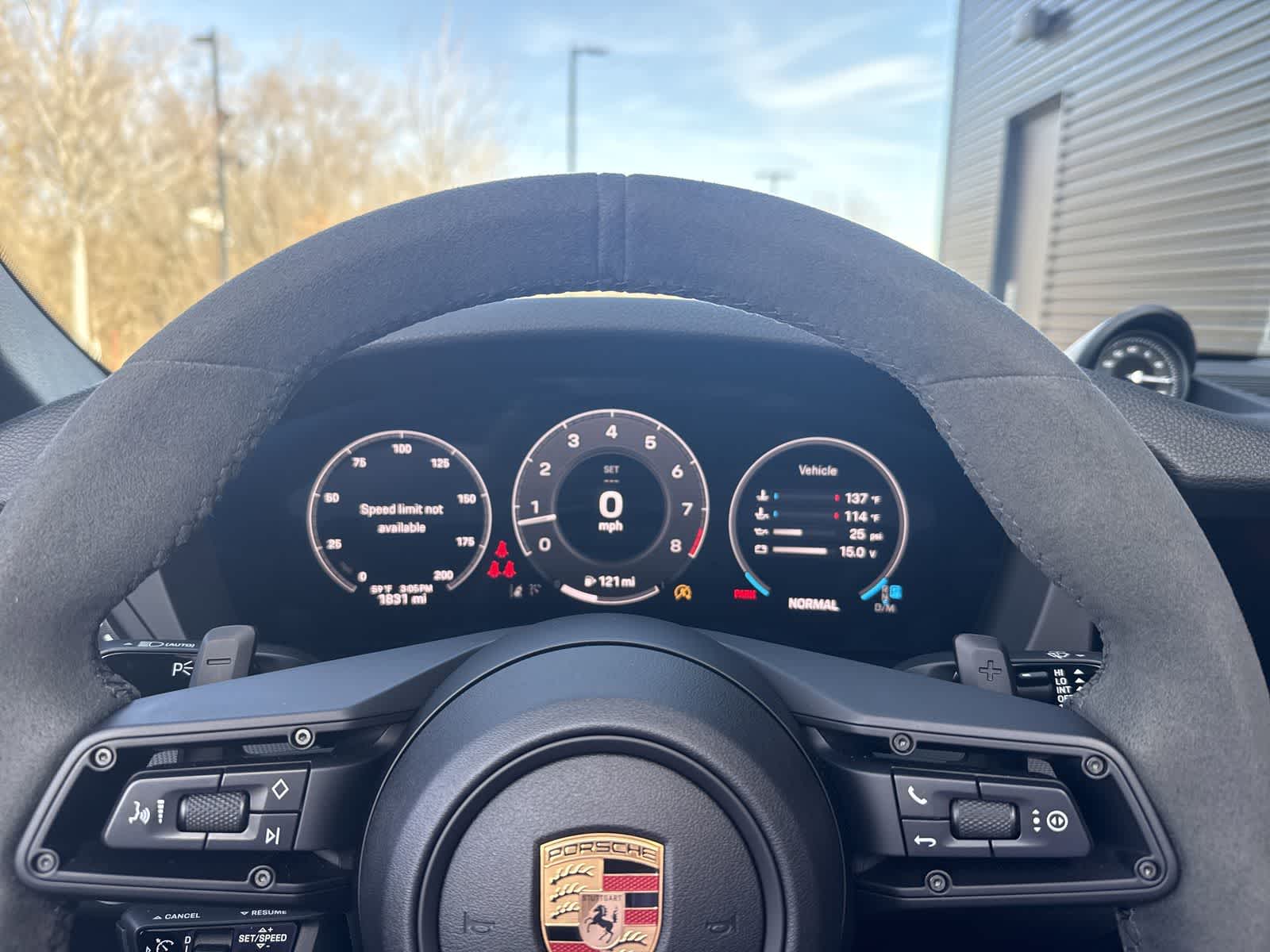 Thumbnail: 2025 Porsche 911 - 6