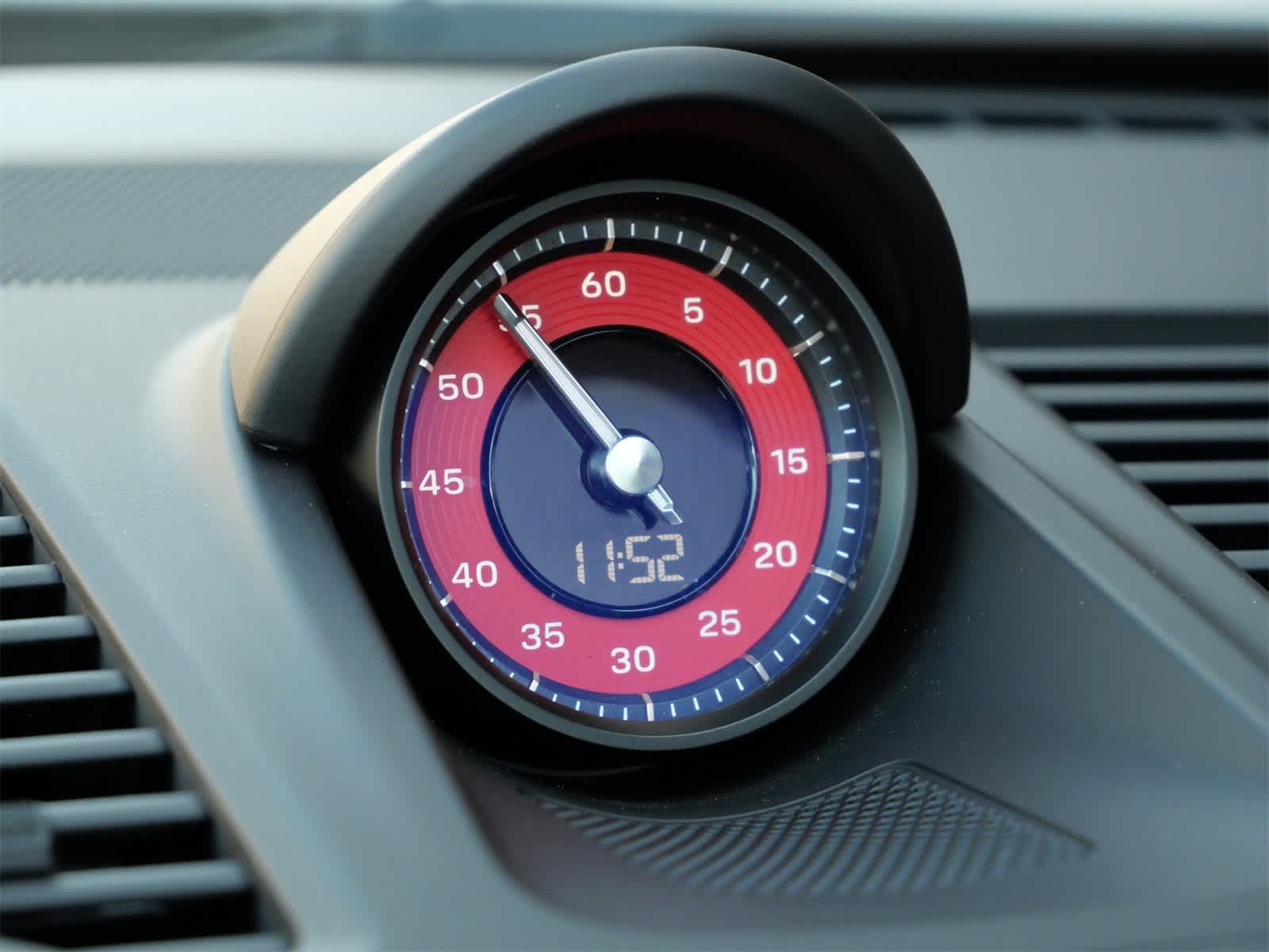 Thumbnail: 2024 Porsche 911 - 11