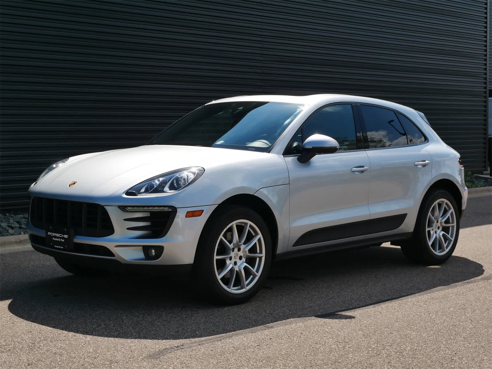 2018 Porsche Macan  -
                  Saint Paul, MN