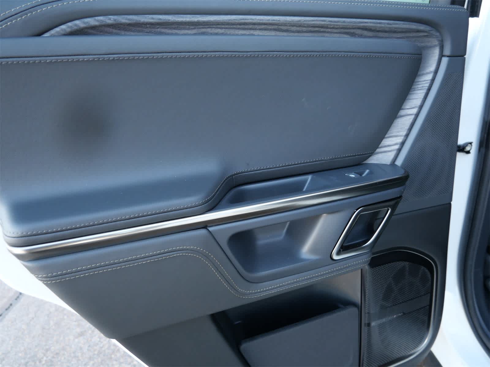 Thumbnail: 2022 Rivian R1T - 13