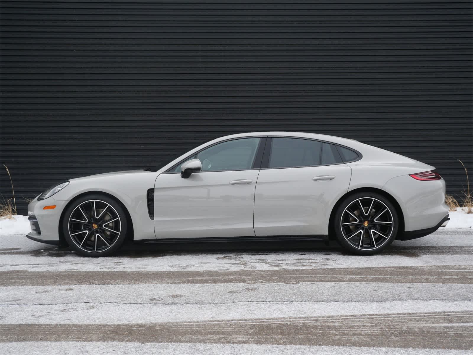Thumbnail: 2019 Porsche Panamera - 2