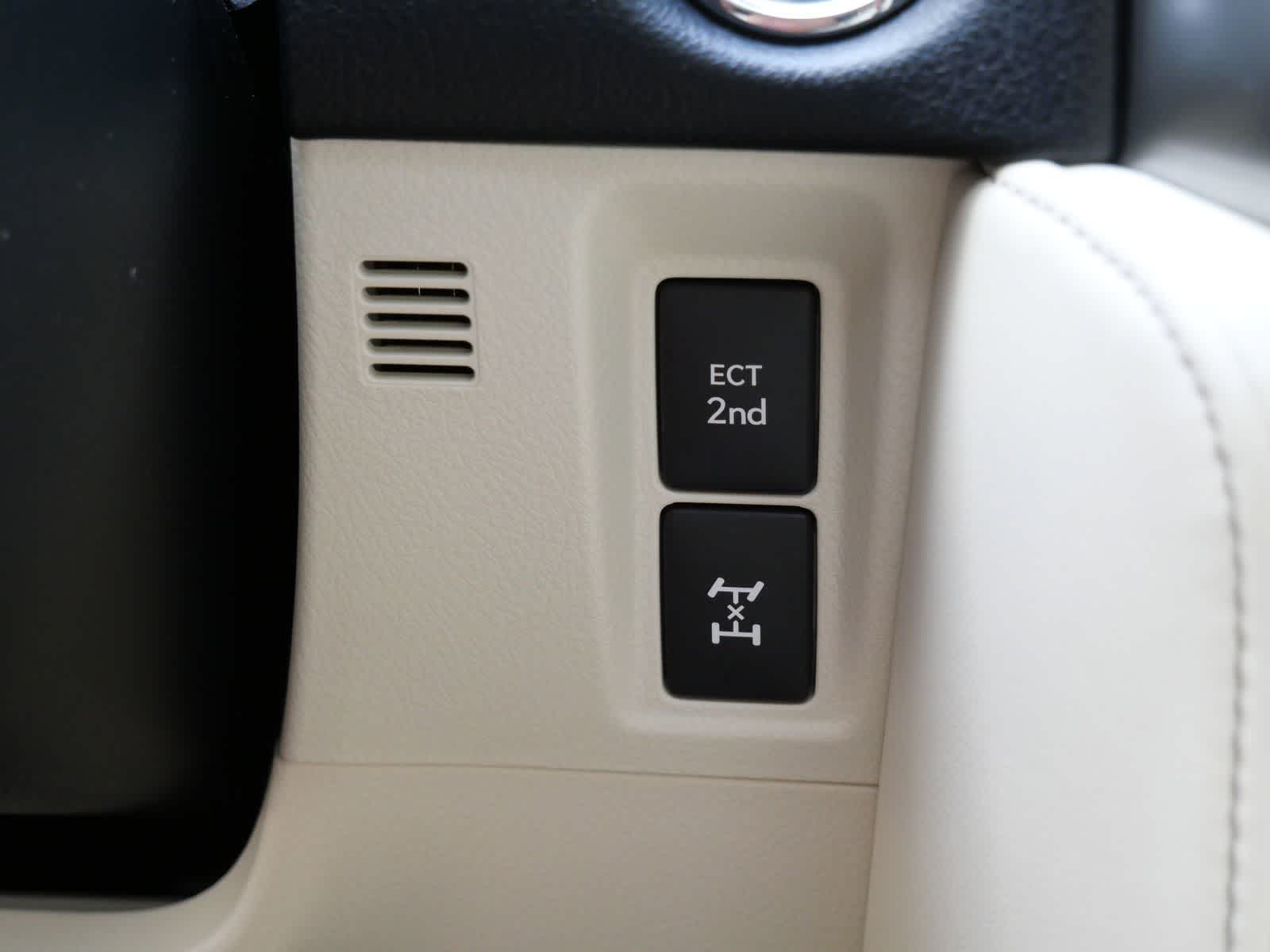 Thumbnail: 2023 Lexus GX - 21