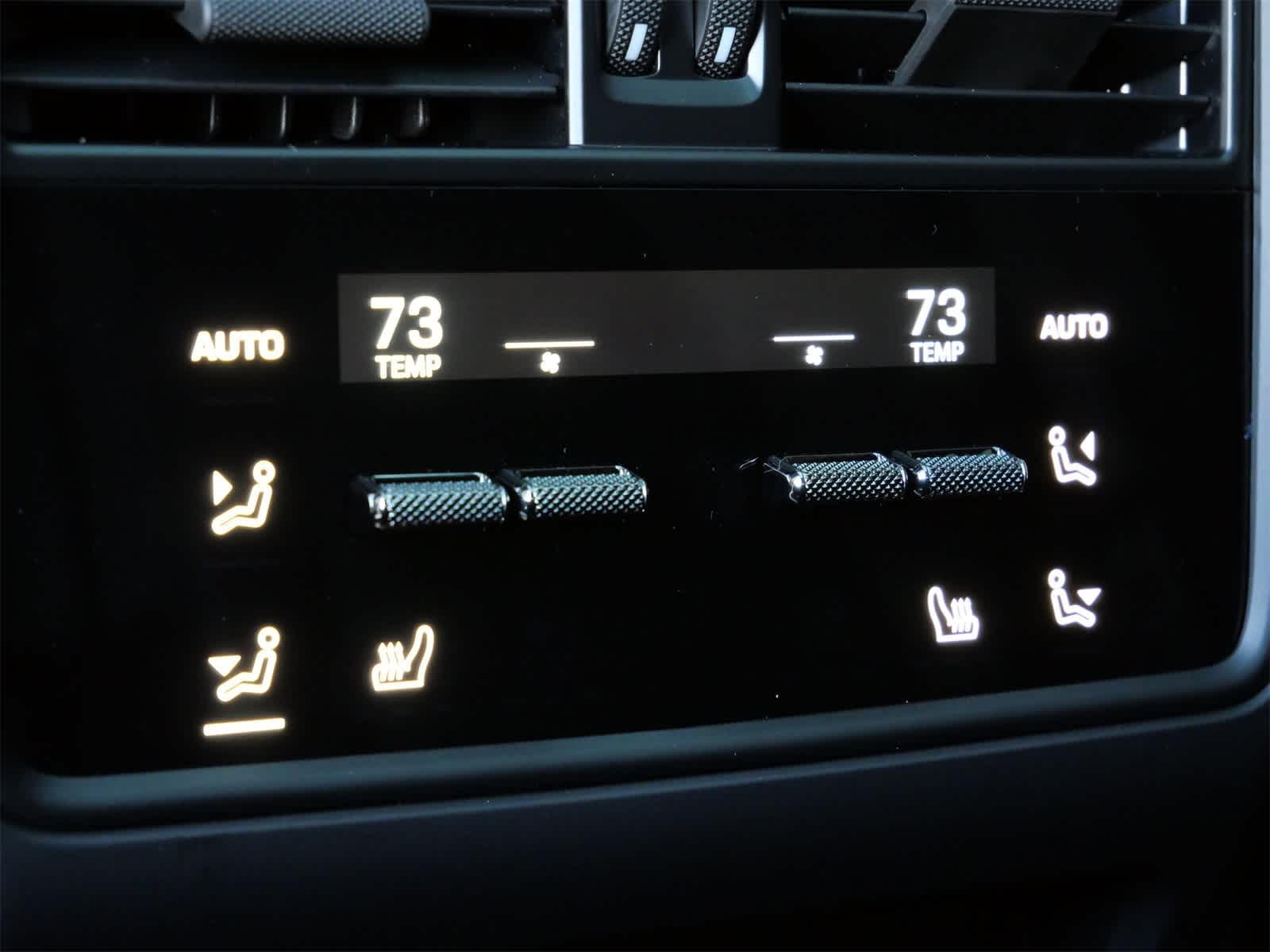 Thumbnail: 2026 Porsche Cayenne - 10