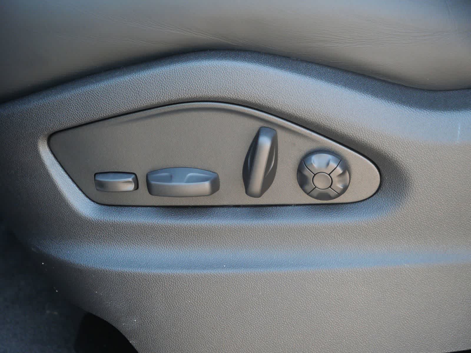 Thumbnail: 2026 Porsche Cayenne - 10