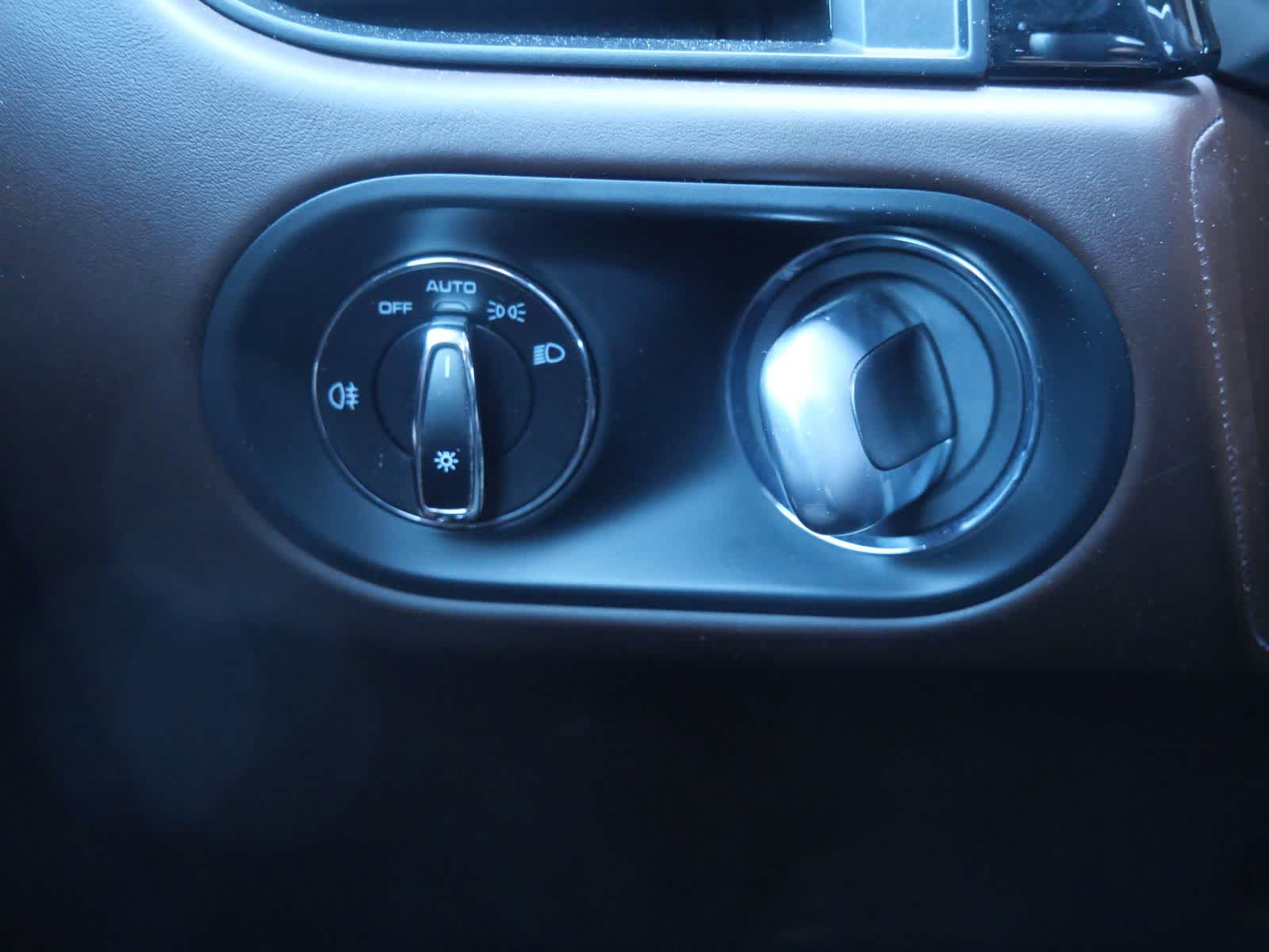 Thumbnail: 2021 Porsche Macan - 15