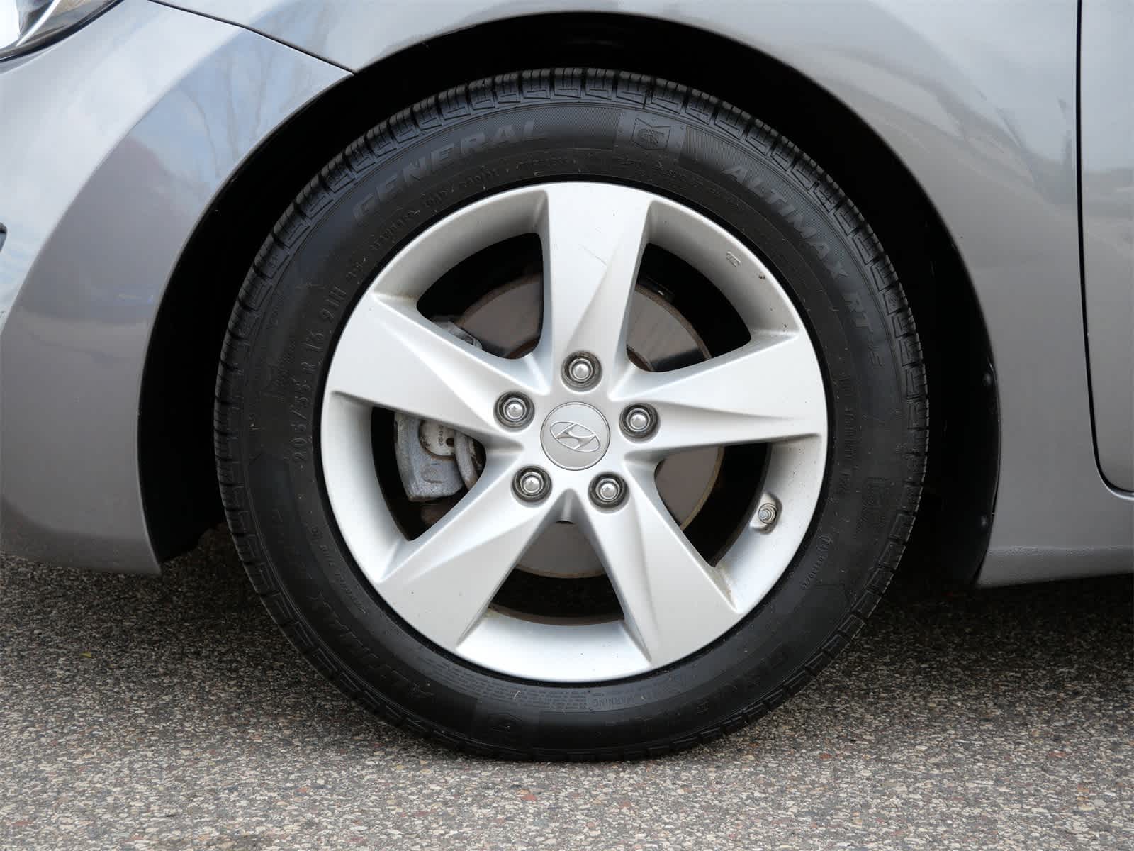 Thumbnail: 2013 Hyundai Elantra - 21