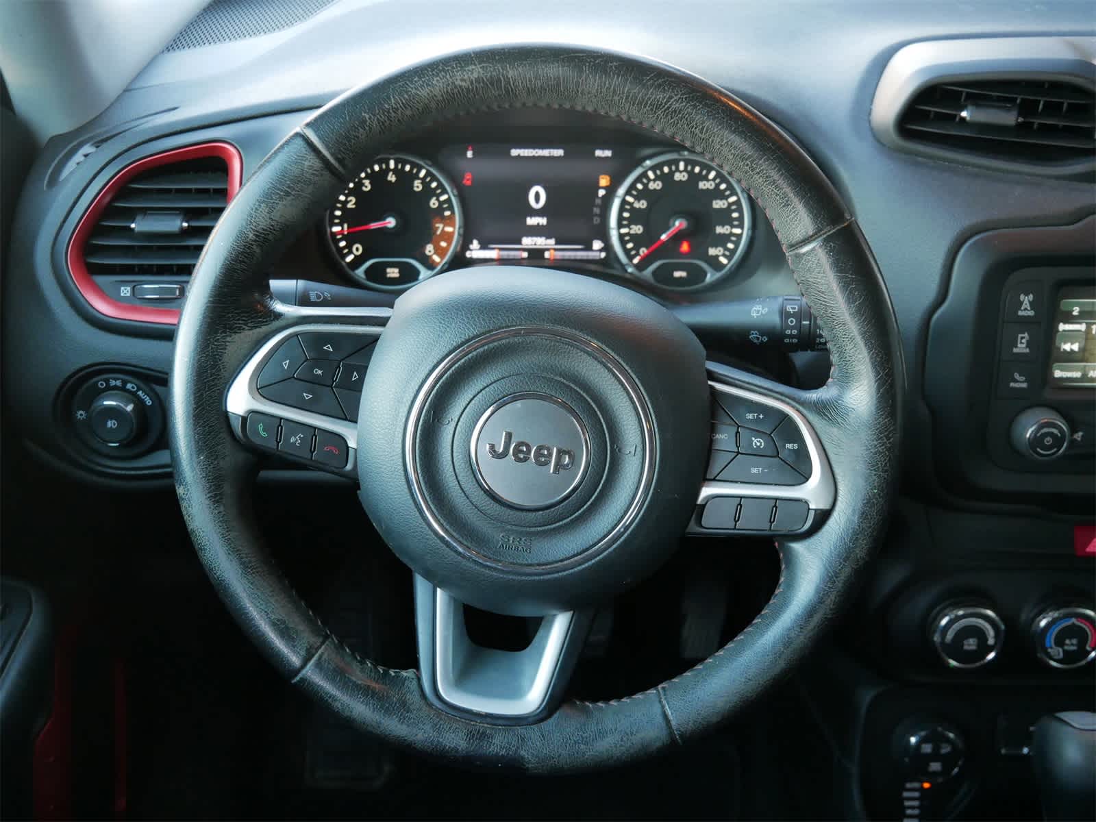 Thumbnail: 2016 Jeep Renegade - 9