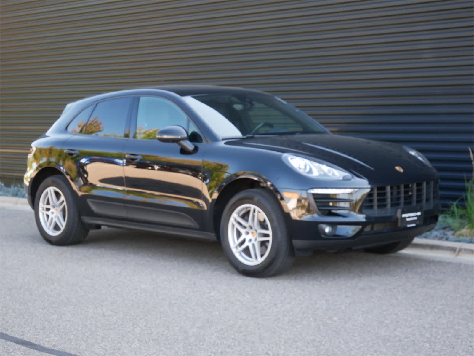 Thumbnail: 2017 Porsche Macan - 30
