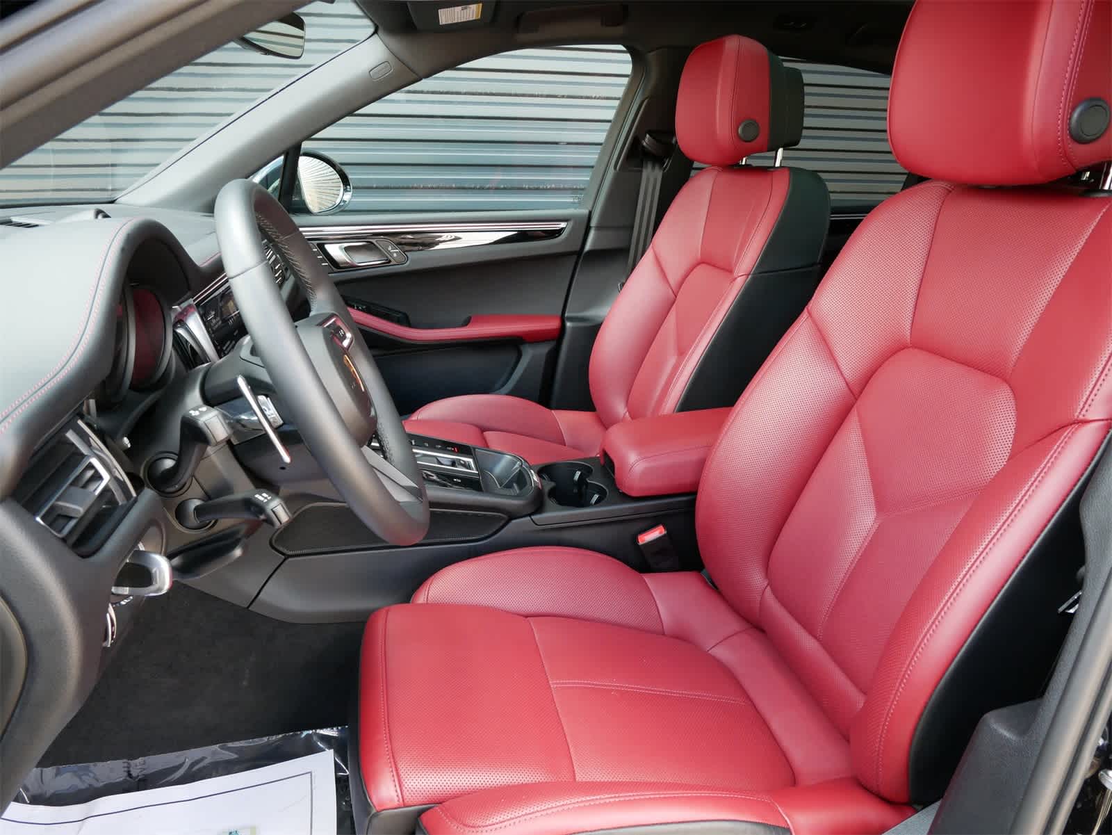 2024 Porsche Macan Base 5