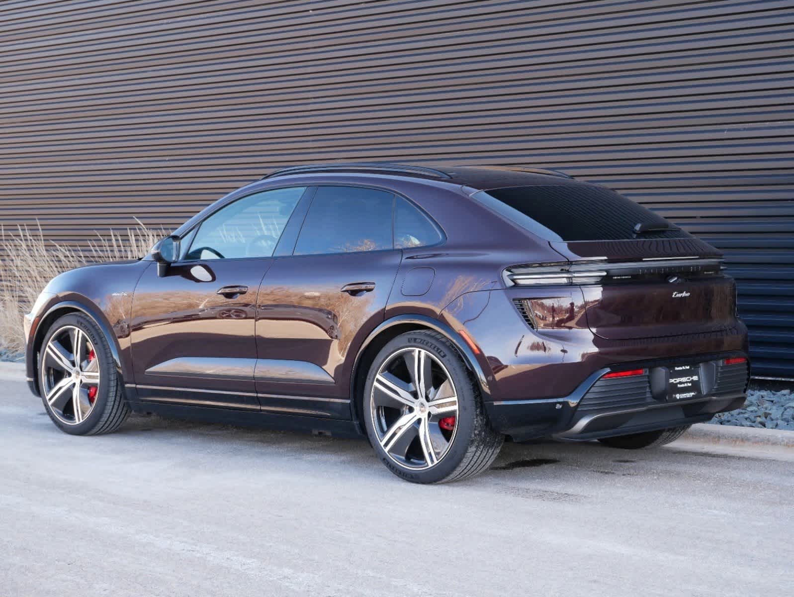 Thumbnail: 2024 Porsche Macan - 3