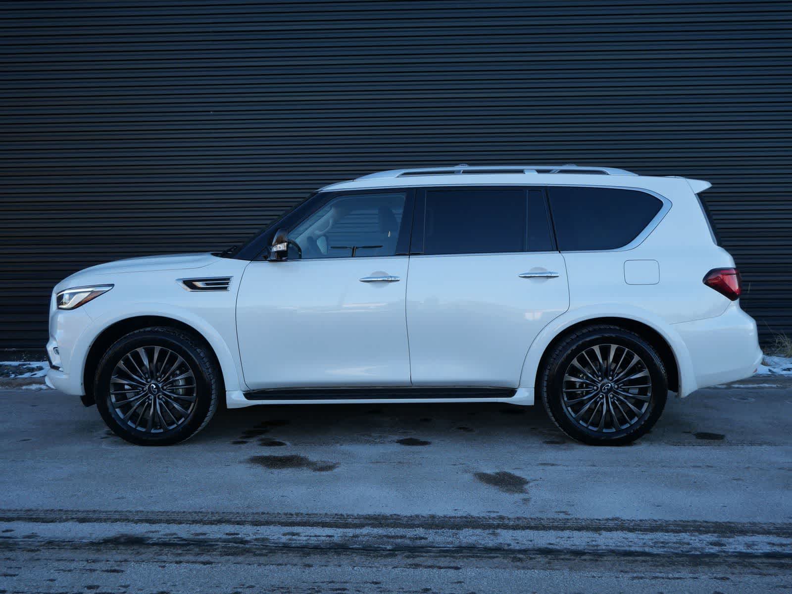 Thumbnail: 2023 INFINITI QX80 - 2