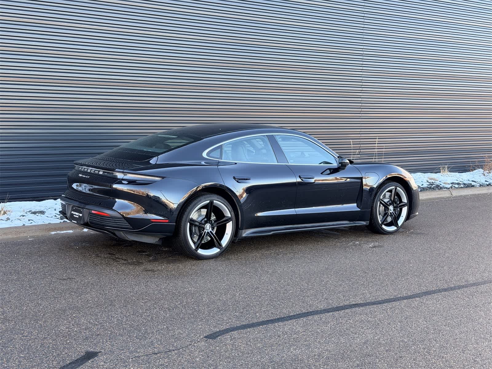 Thumbnail: 2021 Porsche Taycan - 18