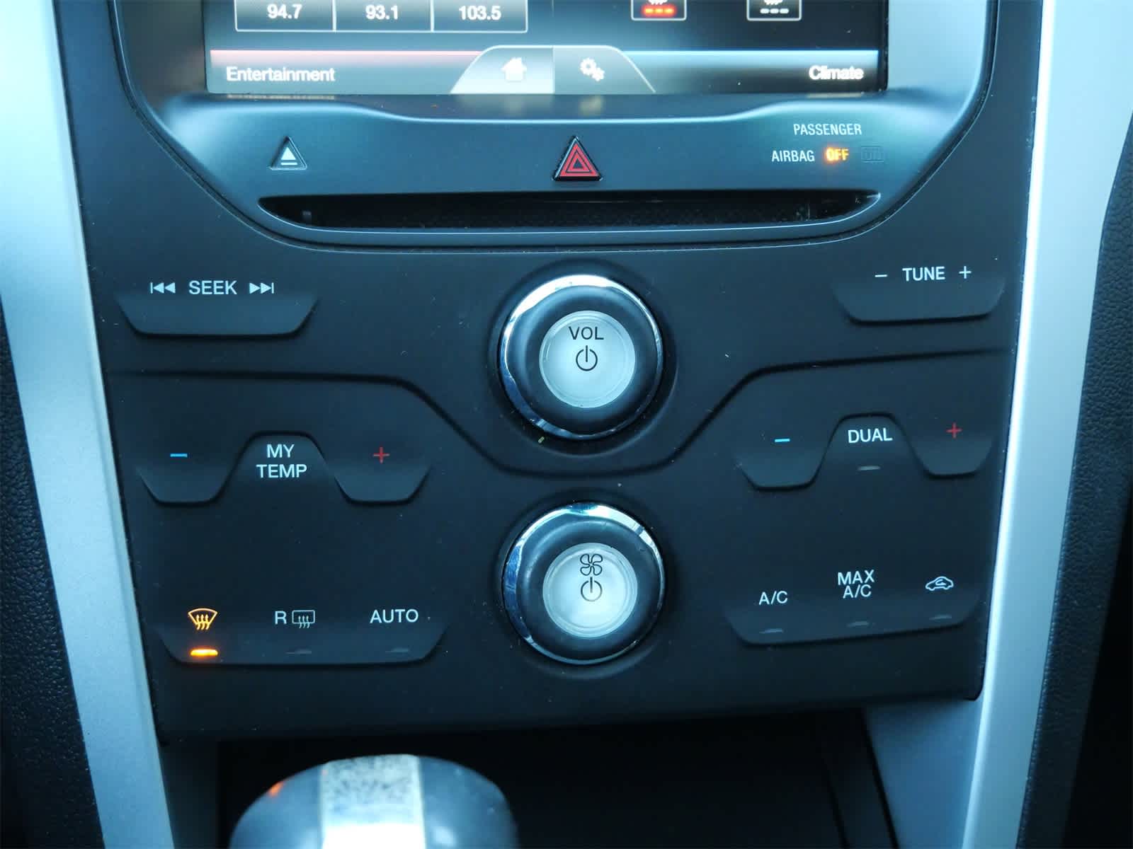 Thumbnail: 2015 Ford Explorer - 20