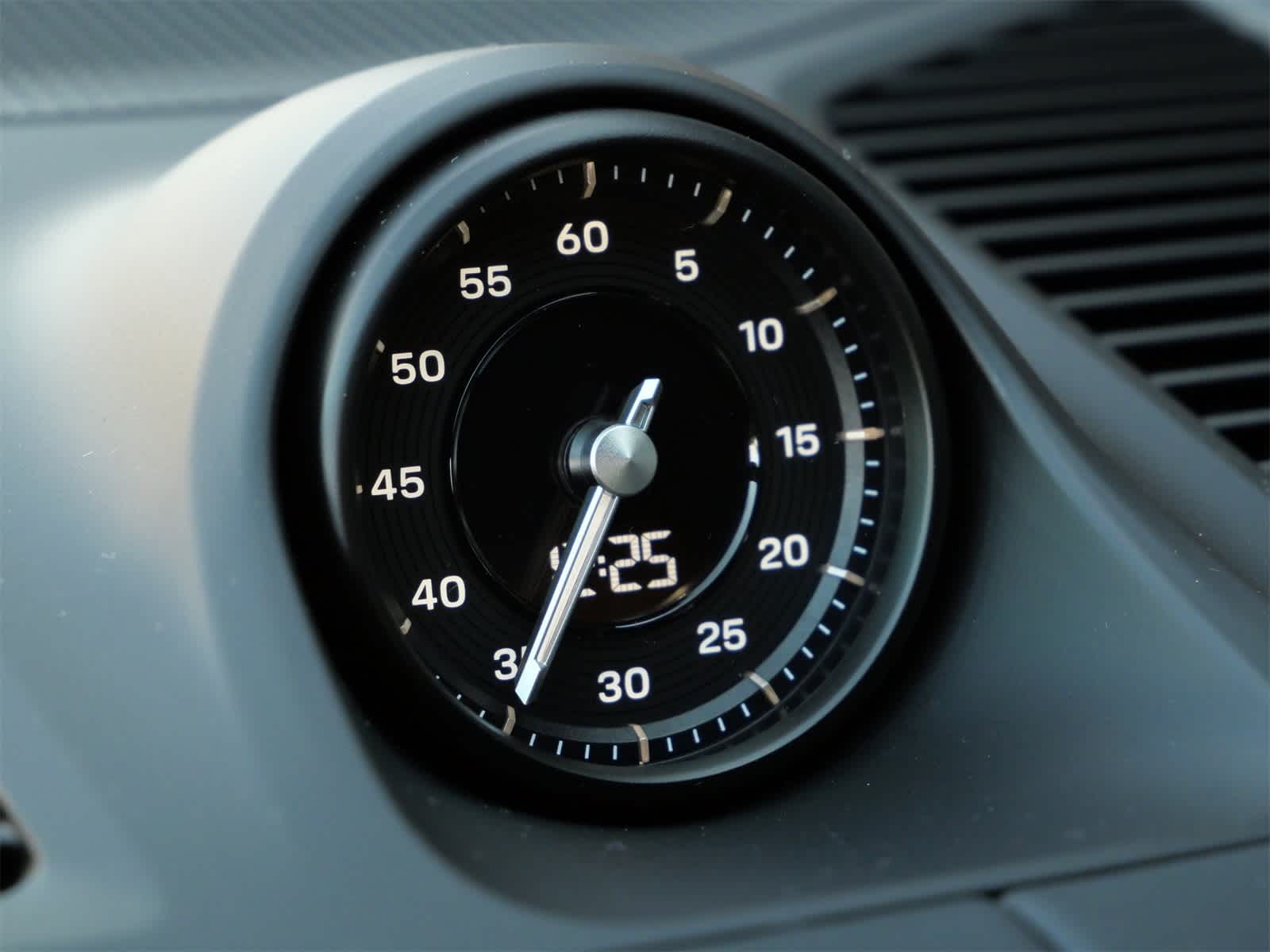 Thumbnail: 2026 Porsche Cayenne - 14