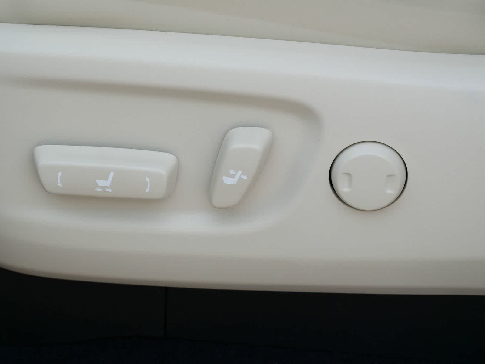 Thumbnail: 2023 Lexus GX - 10
