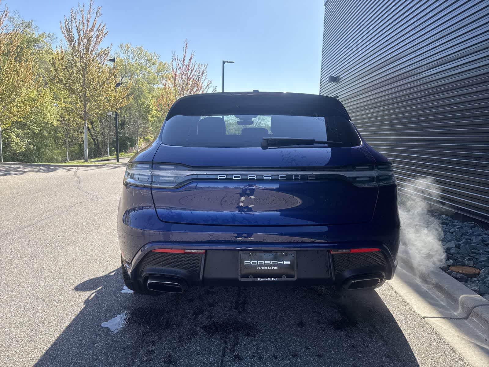 Thumbnail: 2022 Porsche Macan - 36
