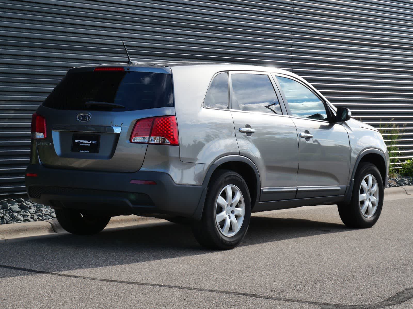 Thumbnail: 2012 Kia Sorento - 25