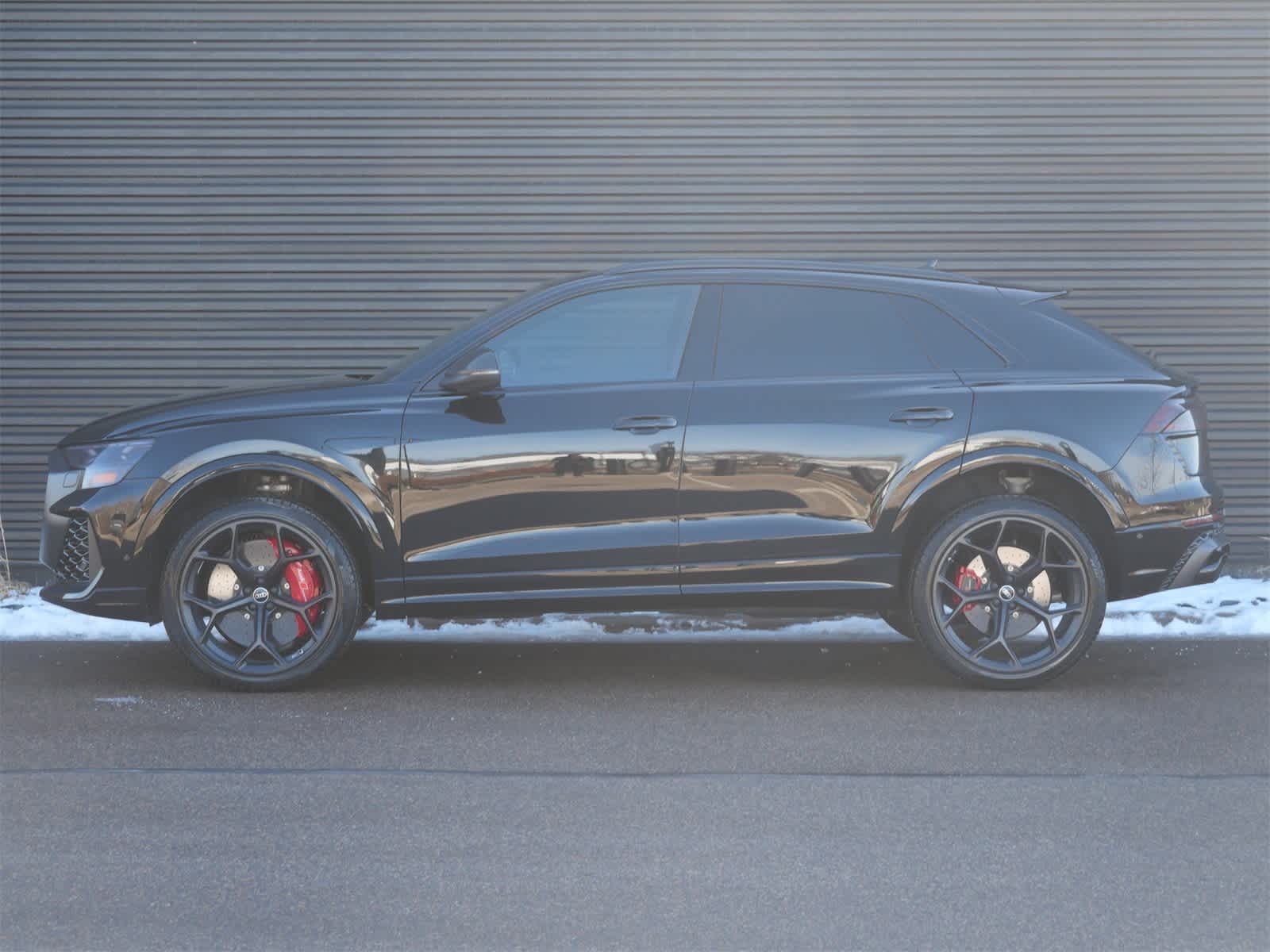Thumbnail: 2025 Audi RS Q8 - 2