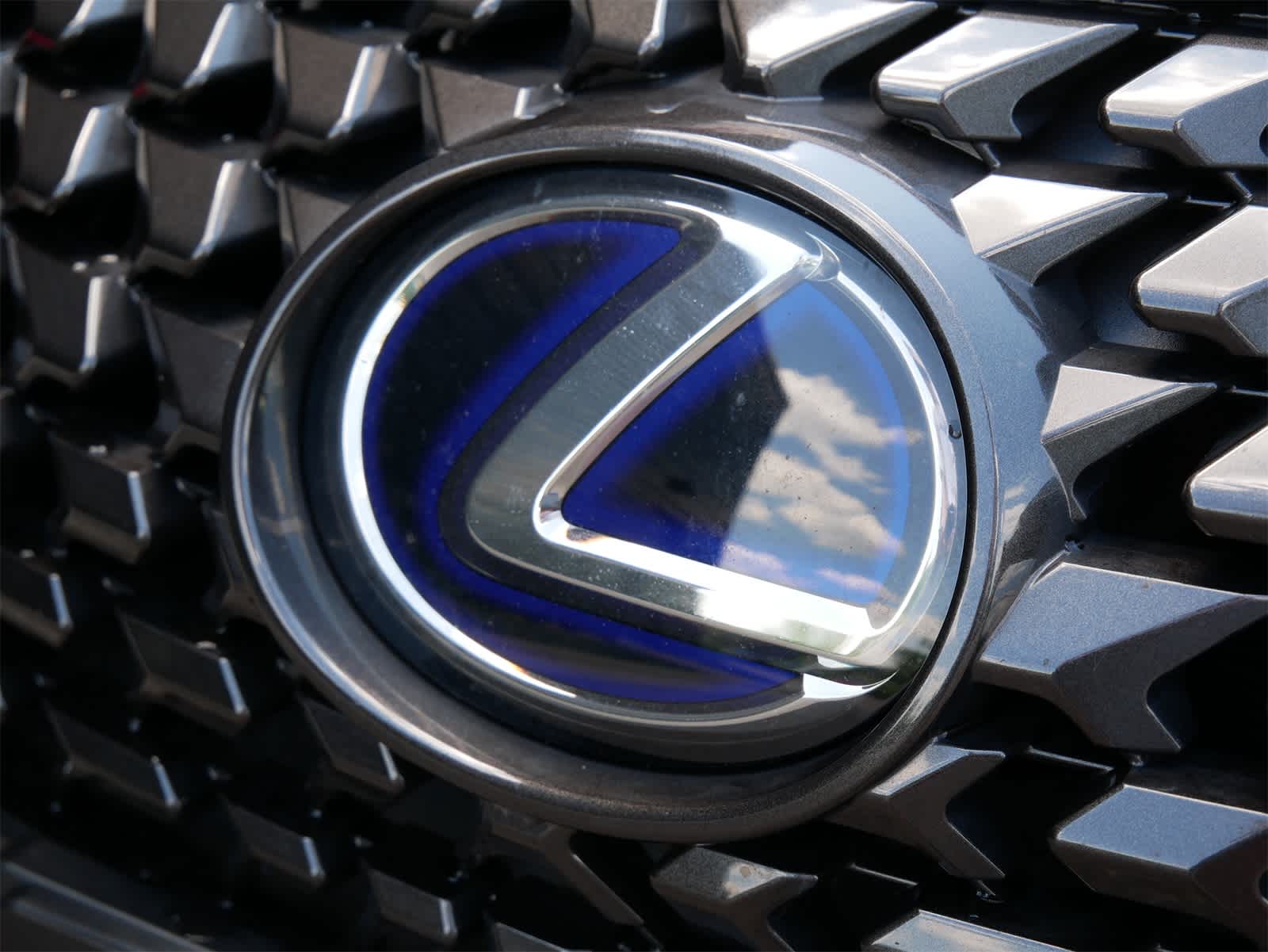 Thumbnail: 2021 Lexus UX - 21