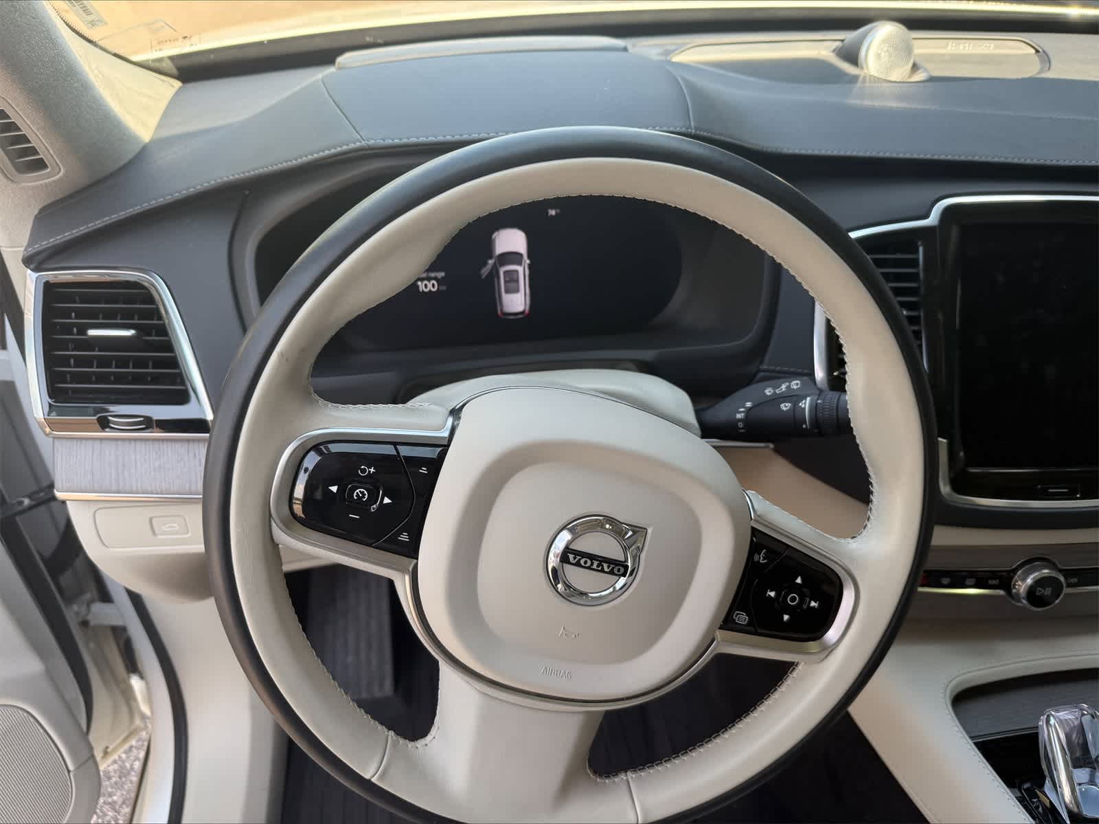 Thumbnail: 2023 Volvo XC90 - 3