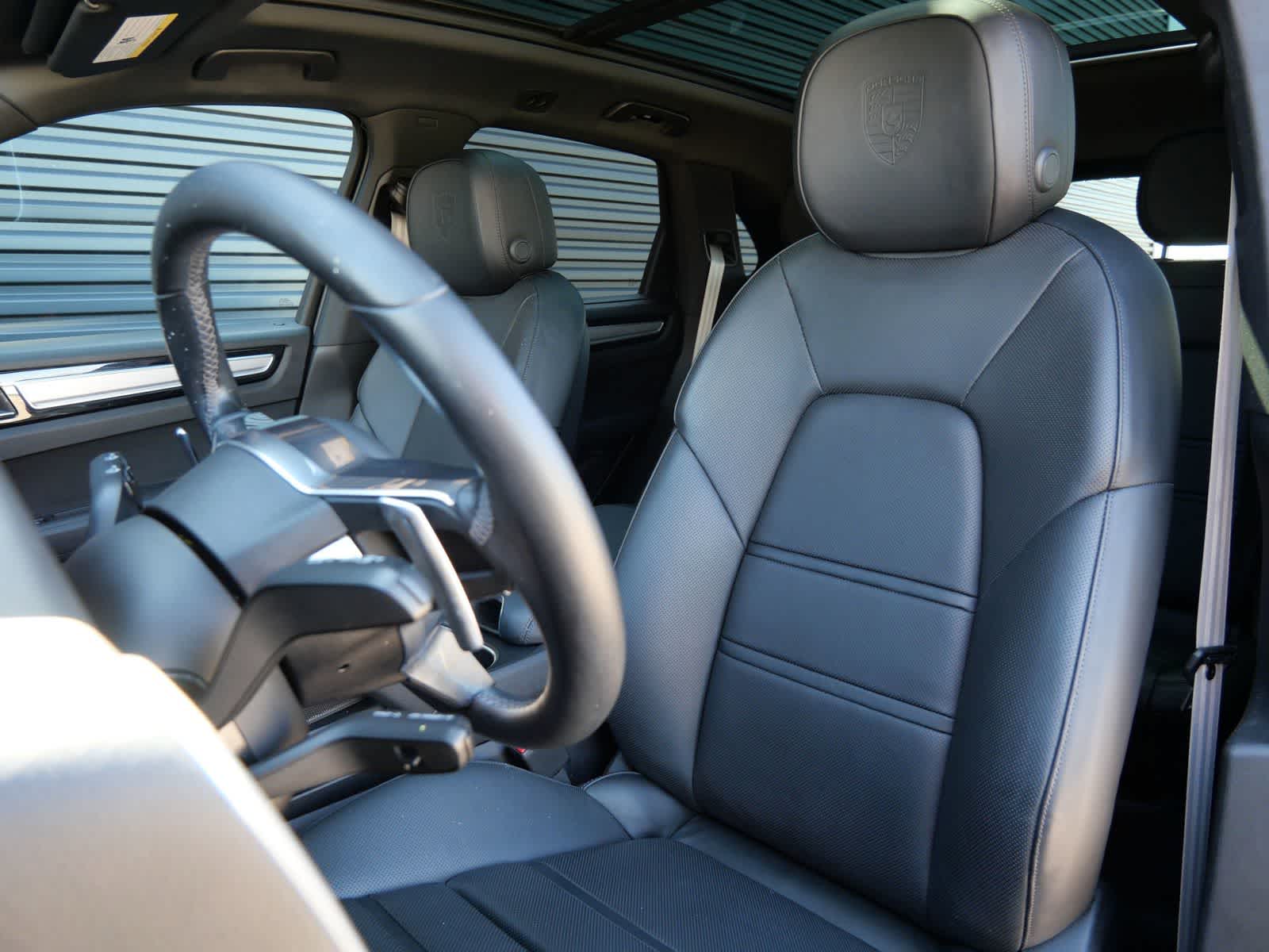 Thumbnail: 2023 Porsche Cayenne - 5