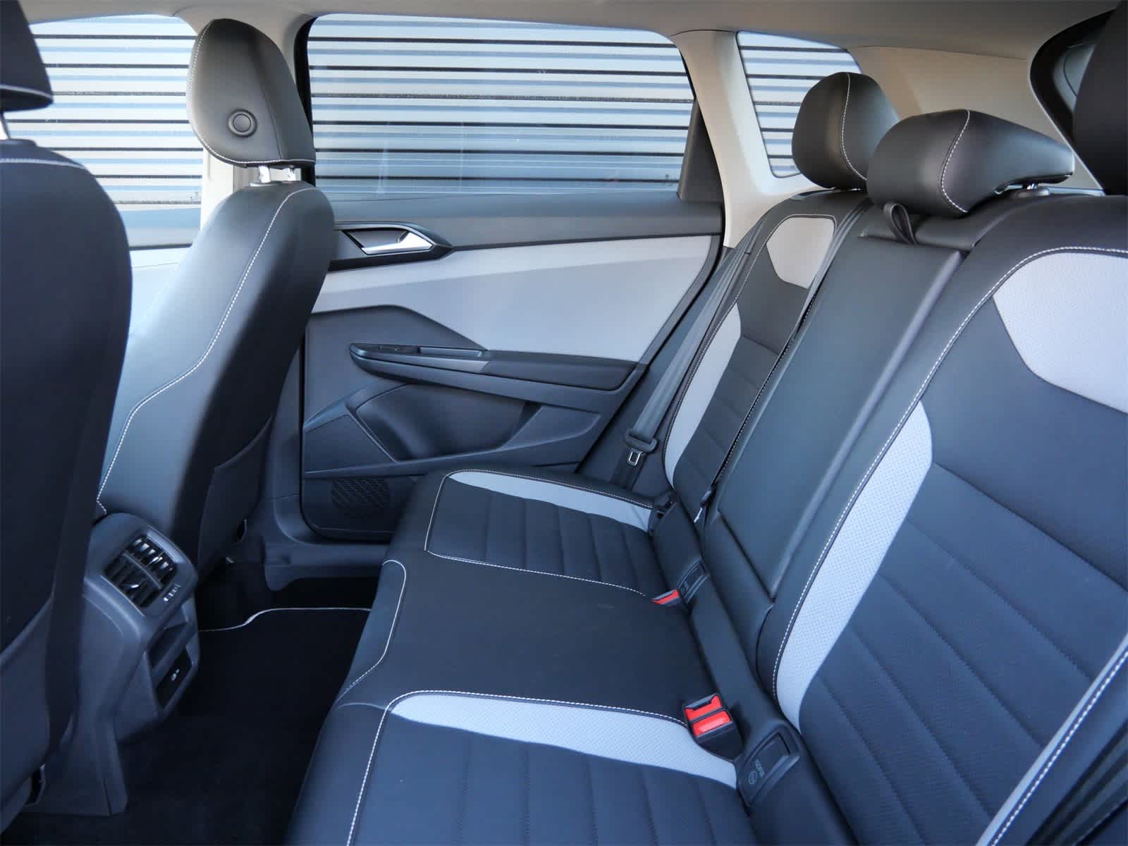 Thumbnail: 2023 Volkswagen Taos - 6