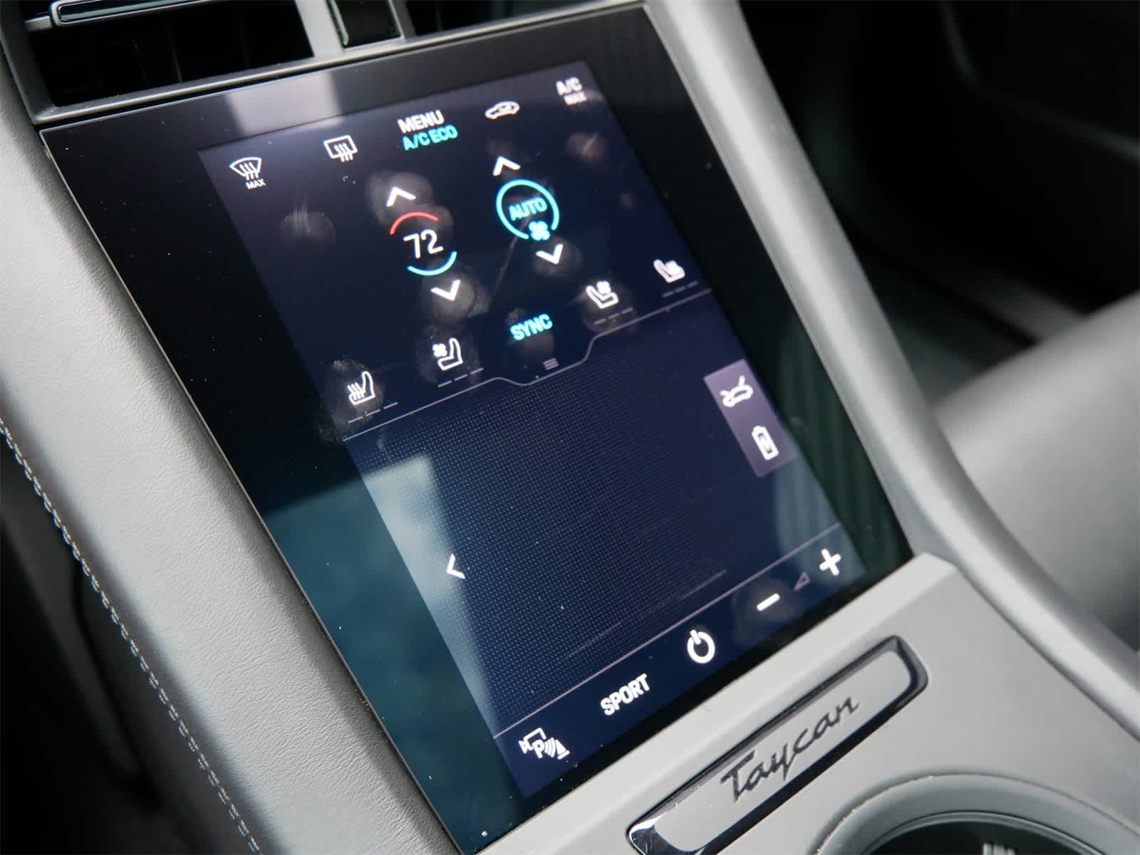 Thumbnail: 2023 Porsche Taycan - 15