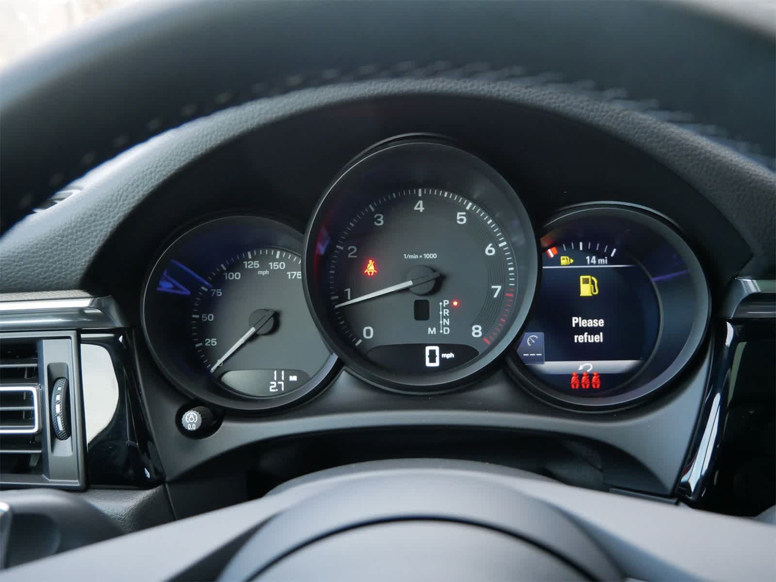 Thumbnail: 2026 Porsche Macan - 16