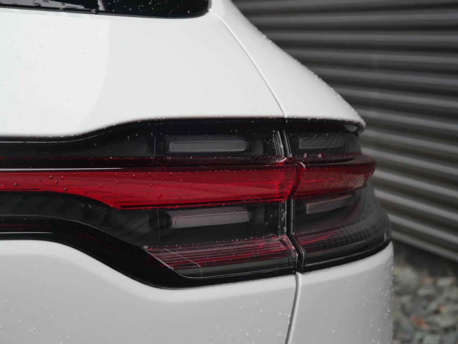 Thumbnail: 2026 Porsche Macan - 8