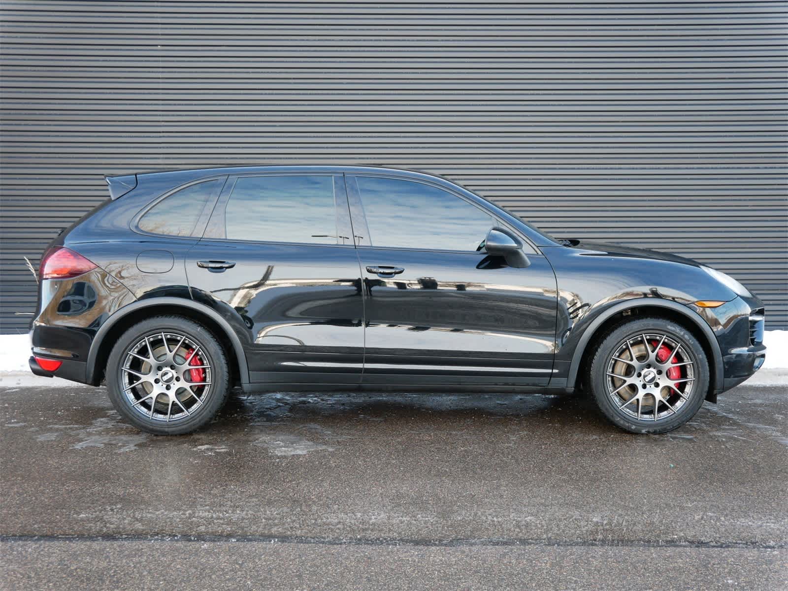 Thumbnail: 2014 Porsche Cayenne - 25