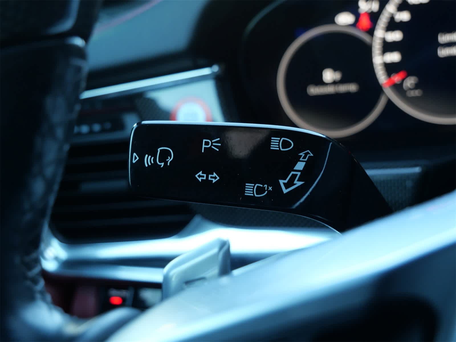 Thumbnail: 2020 Porsche Panamera - 21