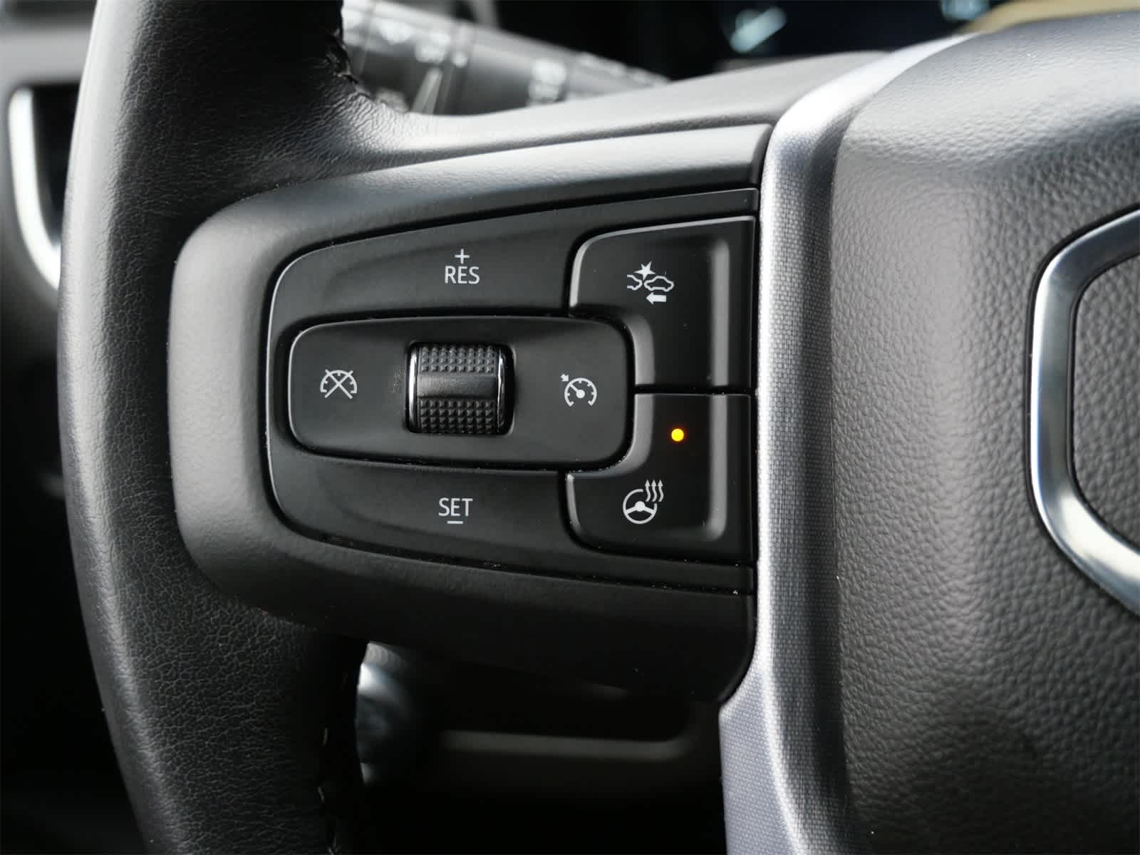 Thumbnail: 2022 GMC Yukon - 17